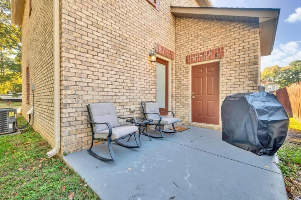 Cozy 2B Townhouse King Bed Free Parking Tv In Brs Βίλα Κόνκορντ Εξωτερικό φωτογραφία