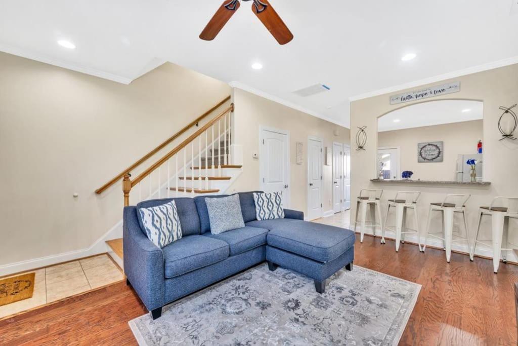 Cozy 2B Townhouse King Bed Free Parking Tv In Brs Βίλα Κόνκορντ Εξωτερικό φωτογραφία