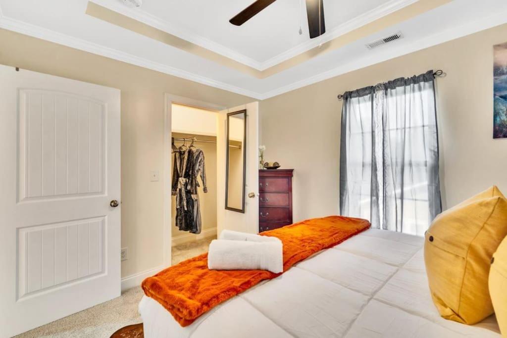 Cozy 2B Townhouse King Bed Free Parking Tv In Brs Βίλα Κόνκορντ Εξωτερικό φωτογραφία